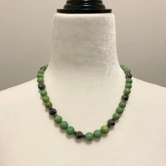 Necklace - Picture 1 of 3